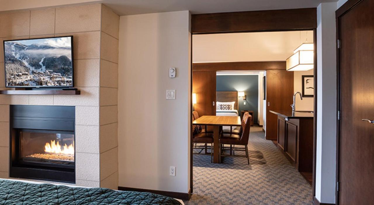 Aparthotel Evolution Whistler Extérieur photo